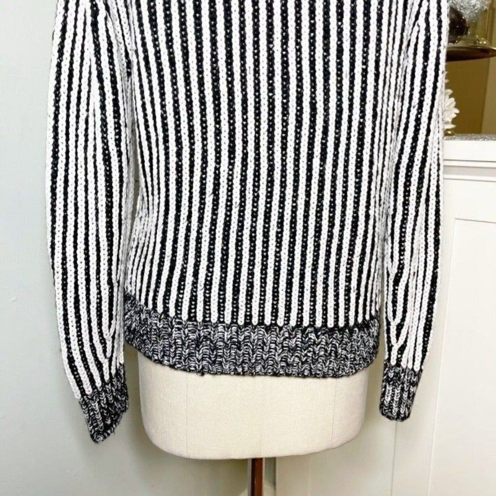 Elizabeth & James Striped Chunky Knit Crewneck Sweater Black White Small - Picture 8 of 11